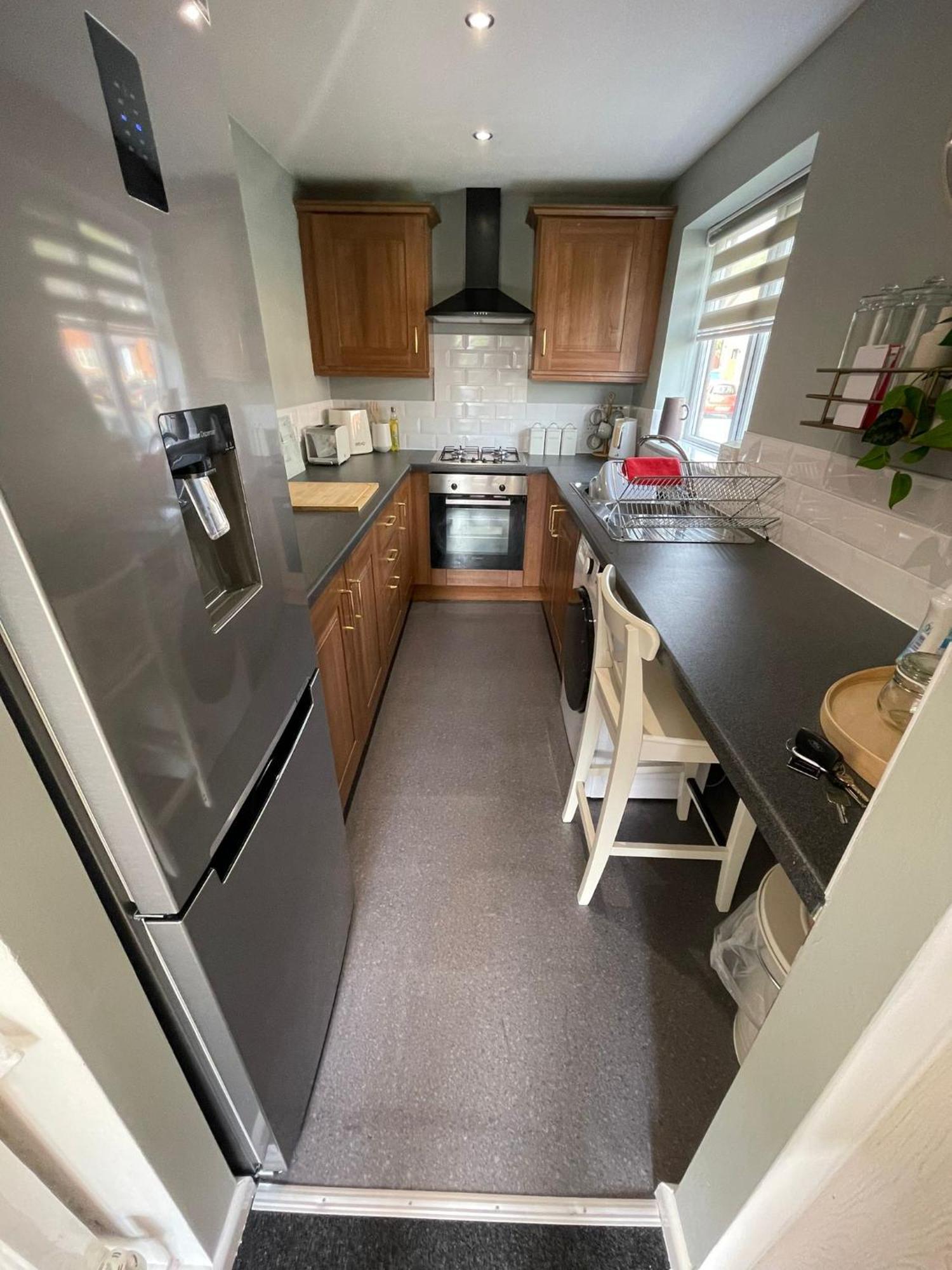 Cosy Close To M6 Motorway